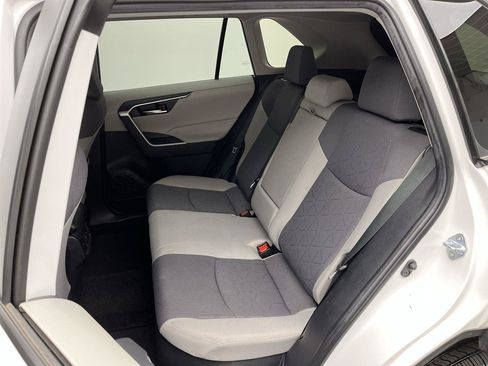 Used 2022 Toyota RAV4 XLE w/ XLE Grade Weather Package AWD/4WD image 10