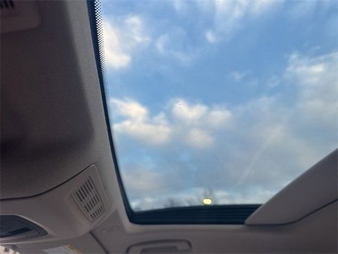 Used 2015 BMW 528i xDrive Sedan image 12