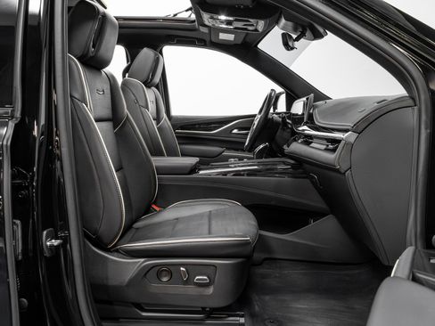 Used 2022 Cadillac Escalade Sport w/ Touring Package image 21