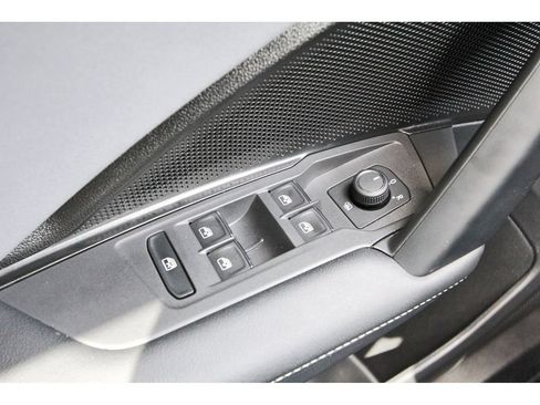 Used 2025 Volkswagen Tiguan SE R-Line AWD/4WD image 19