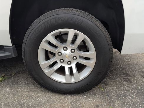 Used 2019 Chevrolet Tahoe LT RWD image 12