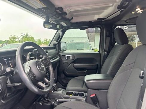 Used 2022 Jeep Wrangler Unlimited Sport AWD/4WD image 11