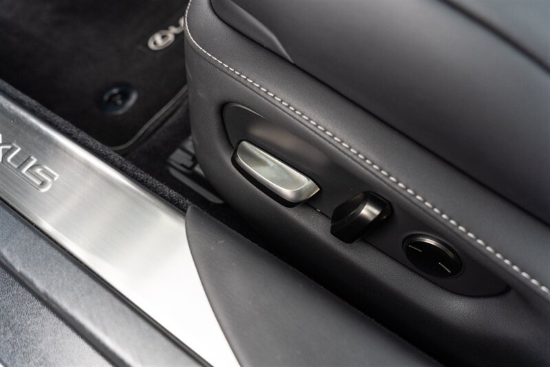 Used 2024 Lexus LC 500 Convertible w/ Touring Package RWD image 50