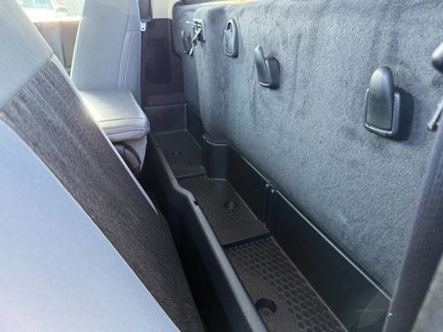 Used 2019 RAM 1500 Classic SLT image 25