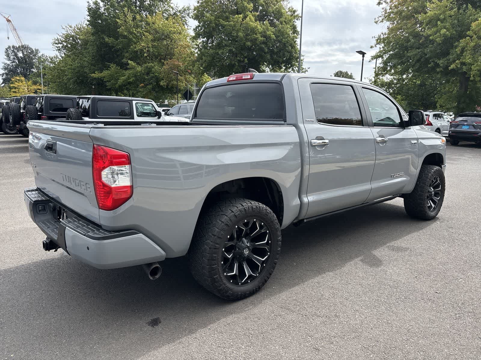 Used 2020 Toyota Tundra Limited w/ Limited Premium Package AWD/4WD image 4