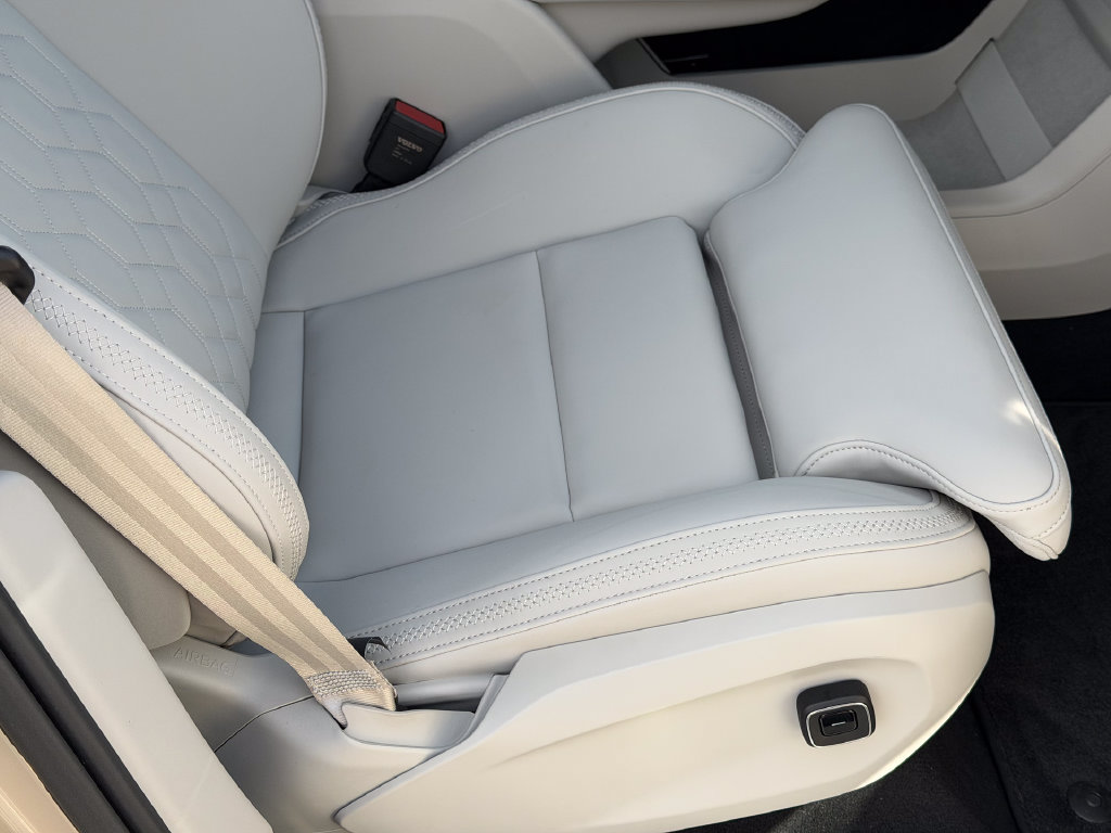 Certified 2025 Volvo EX90 Plus AWD/4WD image 14
