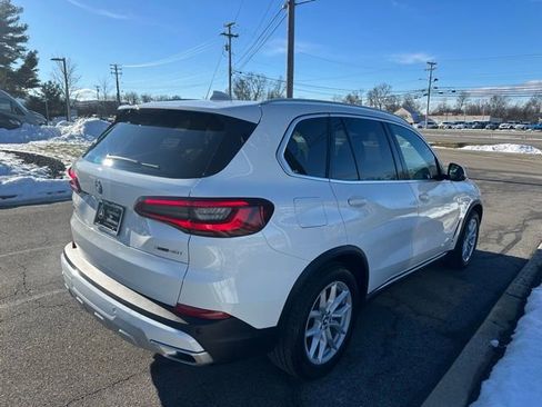 Used 2023 BMW X5 xDrive40i w/ Premium Package image 5