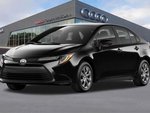 Used 2025 Toyota Corolla LE FWD image 1