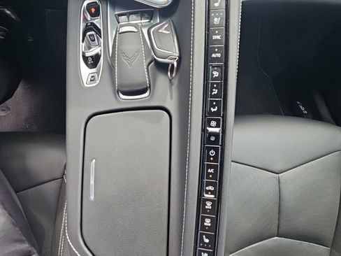 Used 2021 Chevrolet Corvette Stingray Preferred Cpe w/ Z51 Performance Package RWD image 16