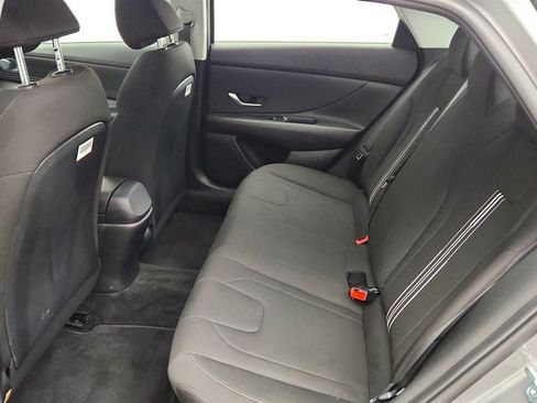 Used 2023 Hyundai Elantra SEL w/ Convenience Package FWD image 21