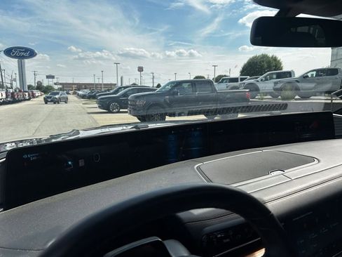 Used 2025 Lincoln Navigator Black Label AWD/4WD image 32