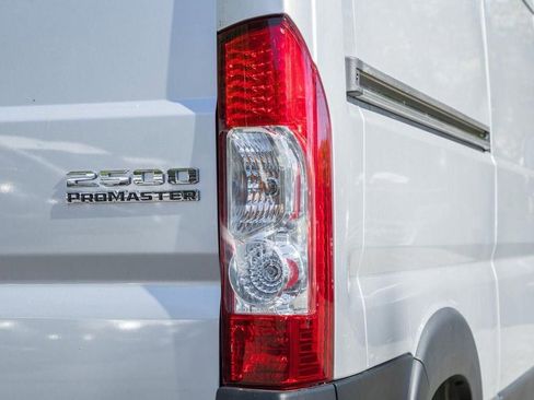 New 2025 RAM ProMaster 2500 w/ Quick Order Package 22G SLT image 6