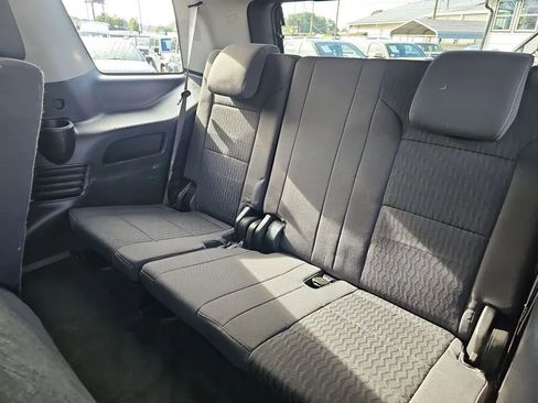 Used 2017 Chevrolet Tahoe 4WD image 16