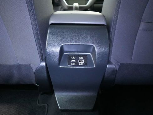 Used 2025 Subaru Crosstrek 2.0i Premium image 21