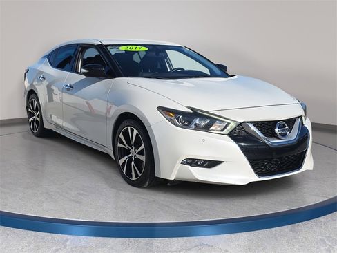 Used 2017 Nissan Maxima 3.5 SV w/ Interior Lighting Package image 4