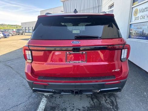 Used 2025 Ford Explorer ST-Line AWD/4WD image 4