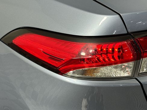 Used 2024 Toyota Corolla LE FWD image 33