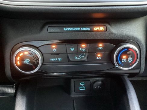 Used 2022 Ford Escape SE image 51