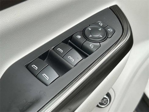 Used 2022 GMC Acadia SLT w/ Technology Package image 33