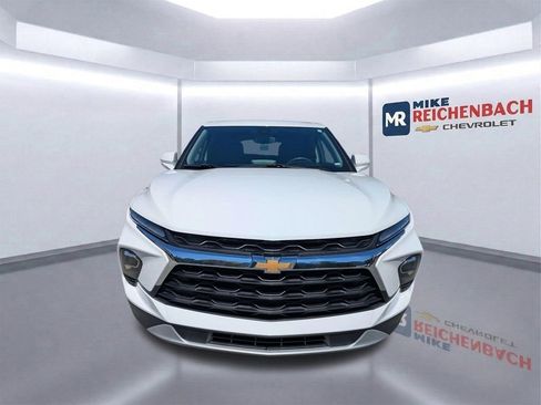 Used 2025 Chevrolet Blazer LT FWD image 9