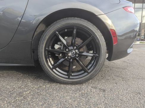 Used 2021 MAZDA MX-5 Miata RF Club RWD image 41