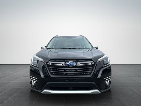 Used 2024 Subaru Forester Touring w/ Pop Package 2 image 1