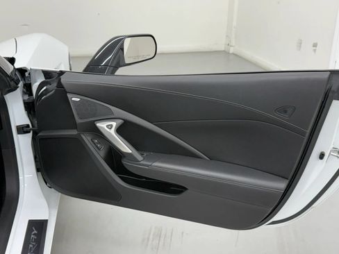 Used 2019 Chevrolet Corvette Stingray Coupe RWD image 28