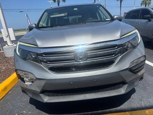 Used 2017 Honda Pilot EX-L image 2