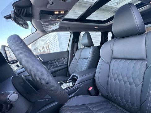 New 2026 Mitsubishi Outlander SEL AWD/4WD image 11
