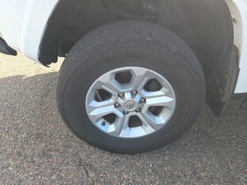 Used 2019 Toyota 4Runner SR5 image 12