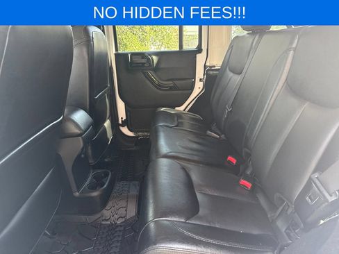 Used 2015 Jeep Wrangler Unlimited Sahara AWD/4WD image 21