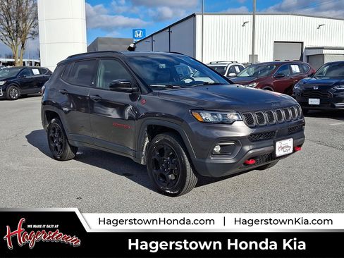 Used 2023 Jeep Compass Trailhawk image 1