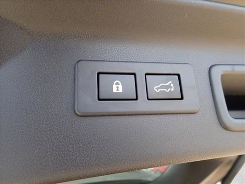 Used 2025 Subaru Forester Touring w/ Popular Package - Touring image 8