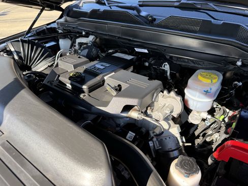 Used 2024 RAM 2500 Limited image 34