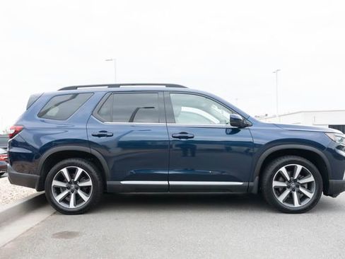 Used 2023 Honda Pilot Touring image 5