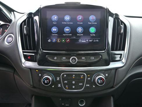 Used 2023 Chevrolet Traverse Premier image 19