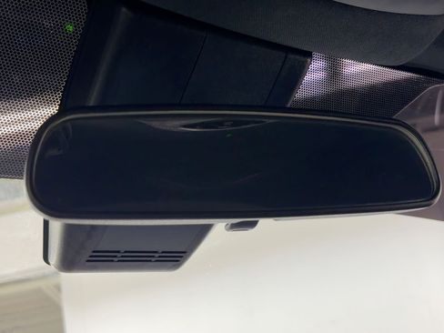 Used 2020 Toyota C-HR XLE image 18