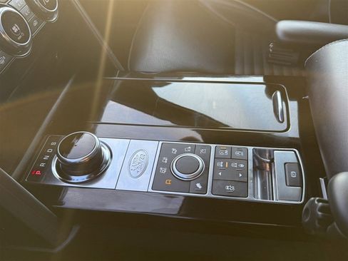 Used 2018 Land Rover Discovery HSE image 52
