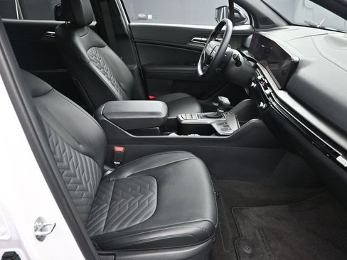 Certified 2026 Kia Sportage X-Line w/ X-Line Premium Package AWD/4WD image 39