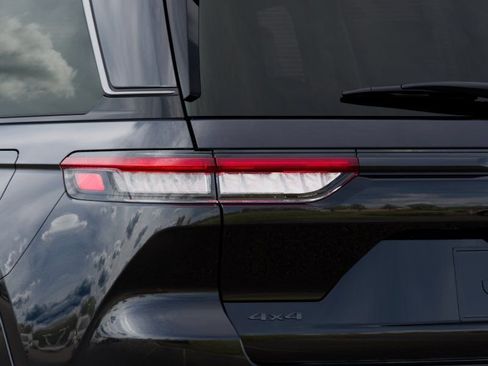 New 2026 Jeep Grand Cherokee Summit AWD/4WD image 9