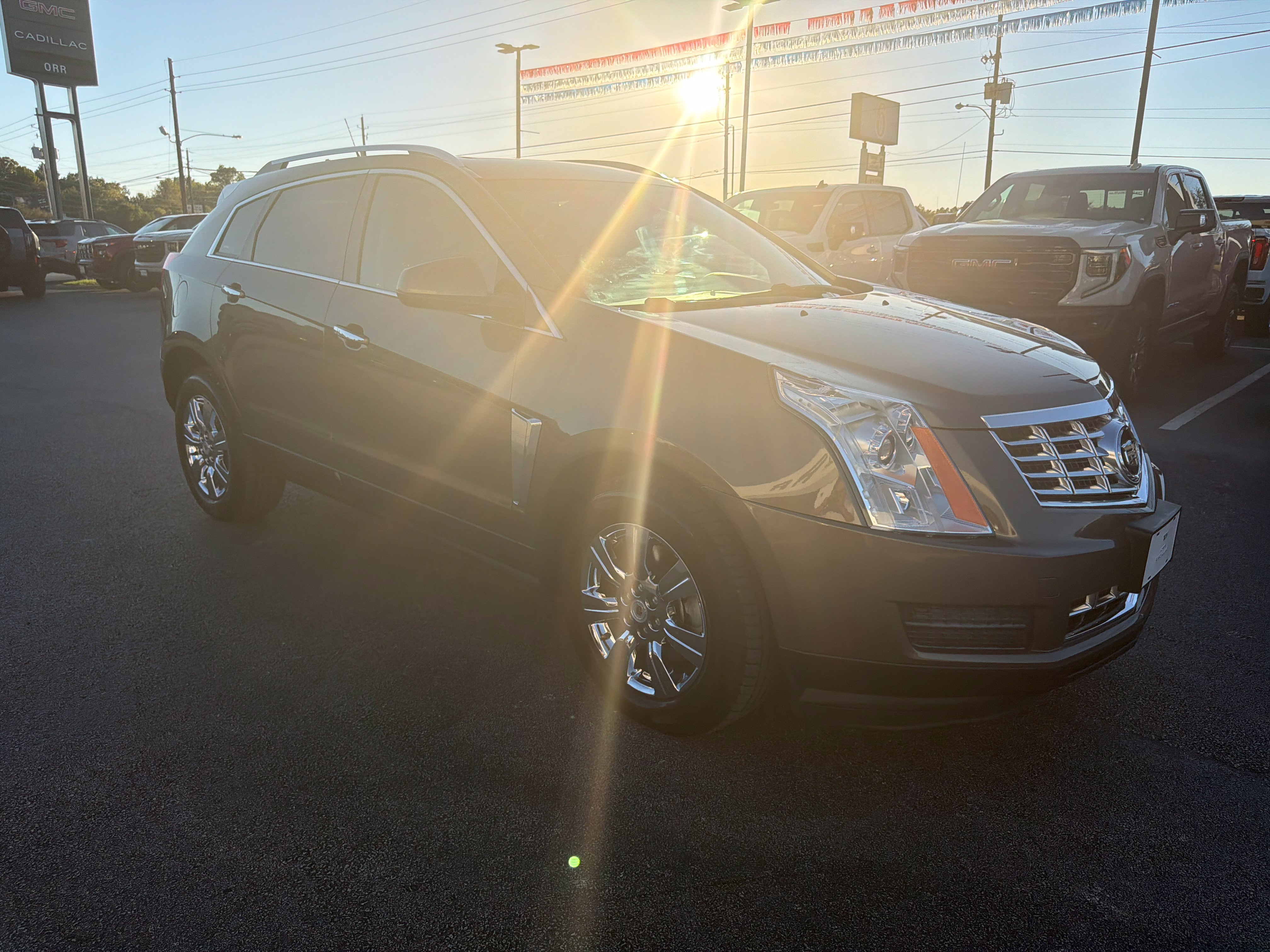 Used 2014 Cadillac SRX Luxury FWD image 3