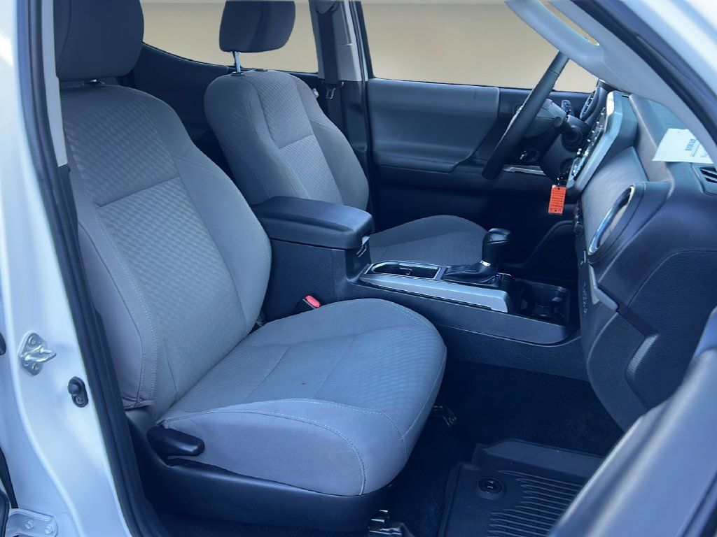 Certified 2022 Toyota Tacoma SR5 w/ Technology Package RWD image 17
