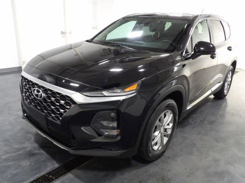 Used 2019 Hyundai Santa Fe SE w/ Cargo Package image 3