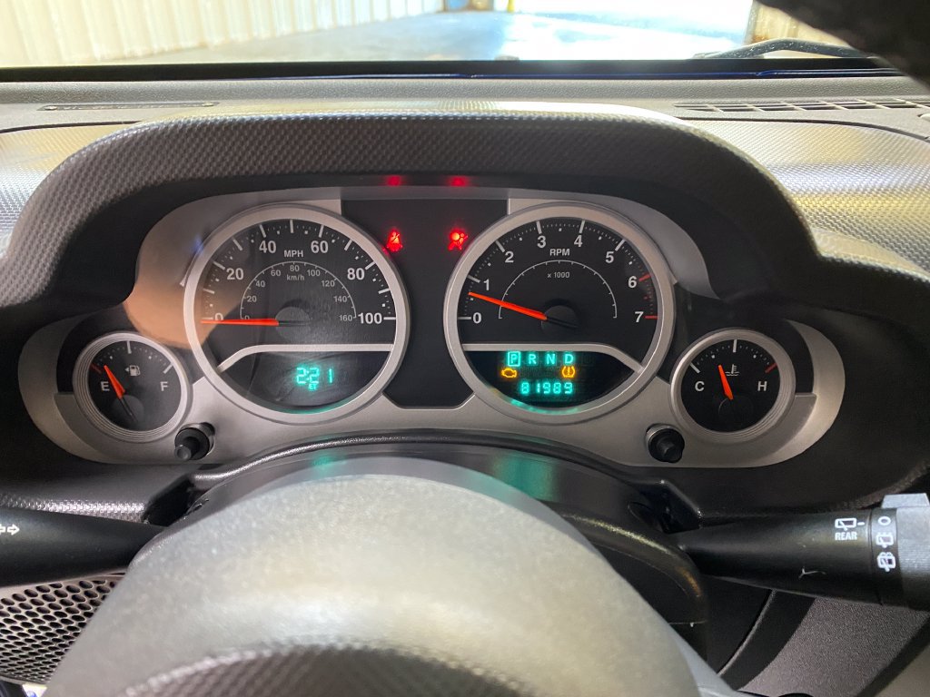 Used 2009 Jeep Wrangler Unlimited Rubicon w/ Dual Top Group AWD/4WD image 30