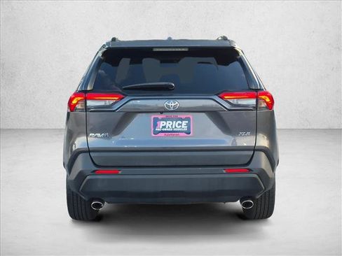 Used 2023 Toyota RAV4 XLE Premium FWD image 7