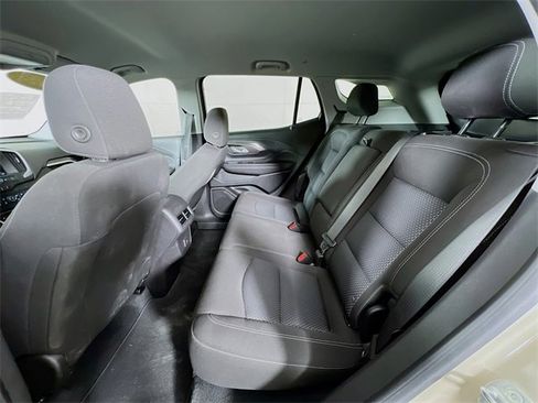 Used 2023 GMC Terrain SLE w/ Driver Convenience Package image 23