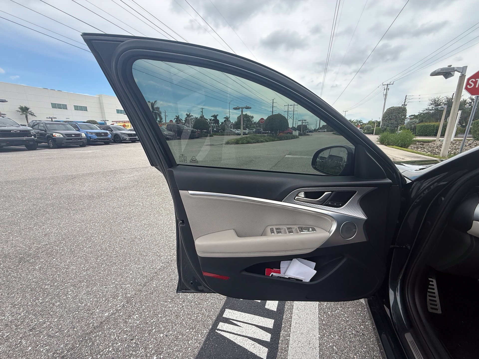 Used 2023 Genesis G70 3.3T w/ Sport Advanced Package RWD image 13
