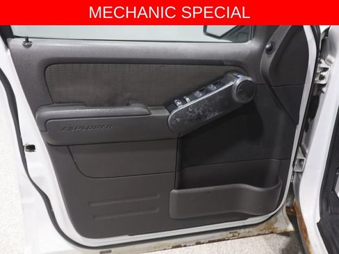Used 2010 Ford Explorer XLT AWD/4WD image 16