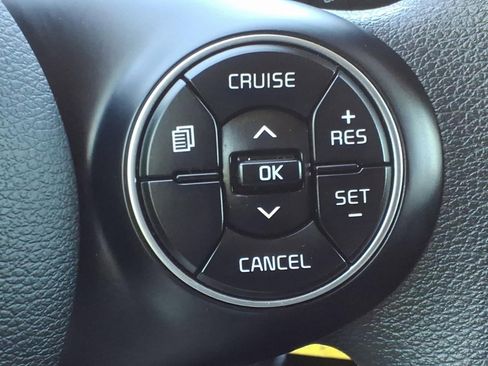 Used 2022 Kia Soul LX w/ Technology Package FWD image 26