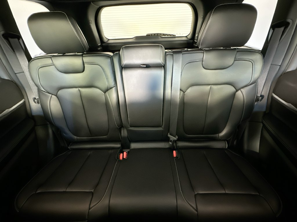 New 2027 Jeep Grand Cherokee Limited AWD/4WD image 10